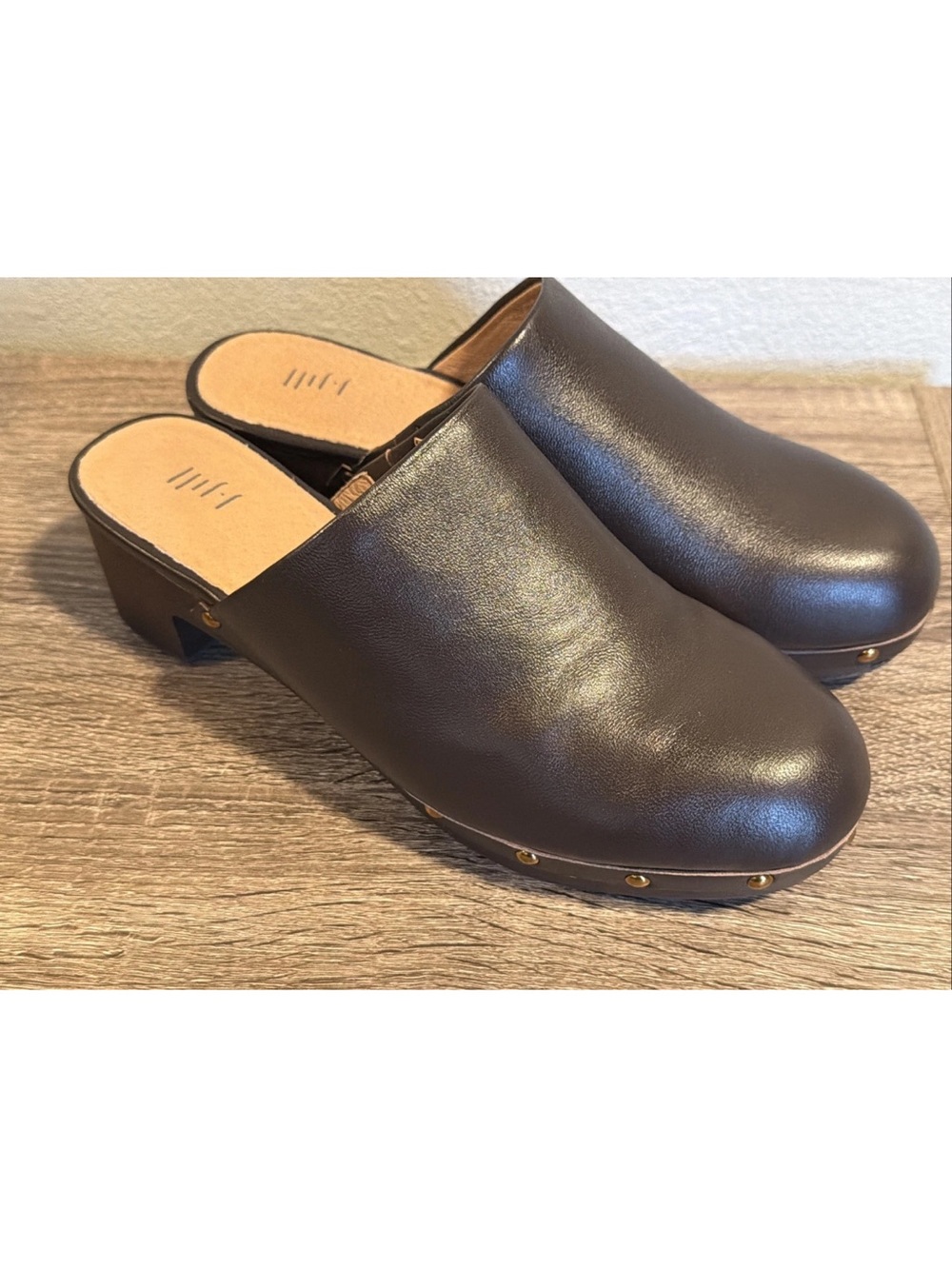 J.Jill Cameron Leather Clogs Brown Size 8.5 Brass Stud Detail Block Heel EUC